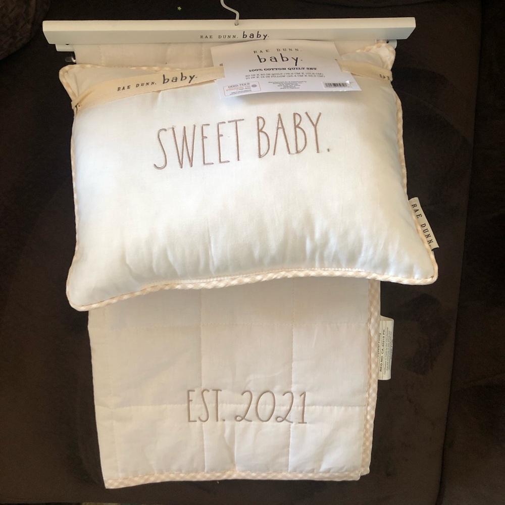 🔹SOLD🔹Rae Dunn Baby Quilt & Pillow